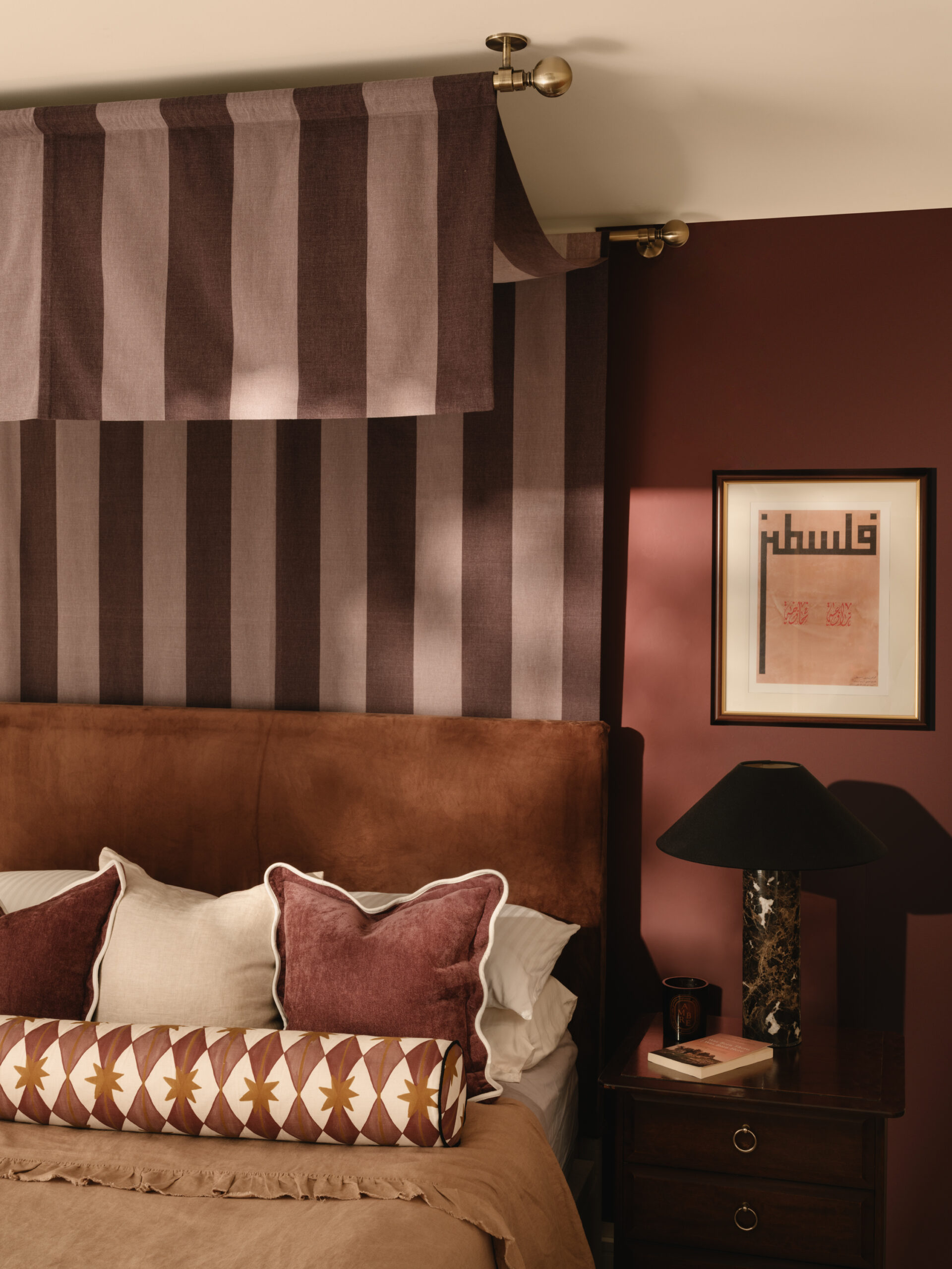 Chiltern Flat dining area by Hania Arafat Interiors